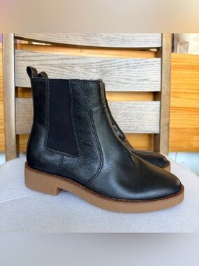 Lucky Brand Ressy black leather Chelsea ankle boots size 8.5 for women